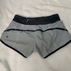 Lululemon Striped Speed Up Short 2.5"